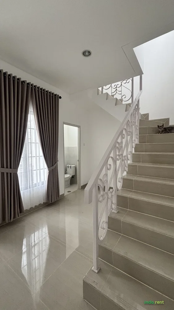 Disewakan Rumah 2 Lantai di Cluster Sevilla Townhouse Jababeka 3