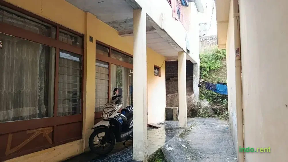 Dijual rumah strategis 2 lantai