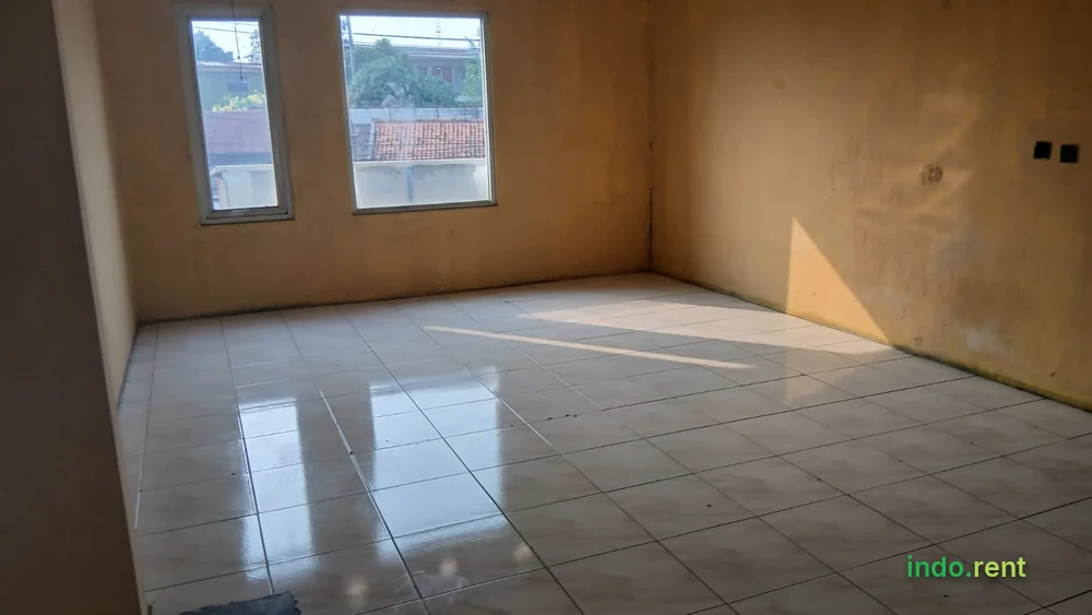 Ruko Strategis Disewakan – Pinggir Jalan, Ramai & Siap Pakai