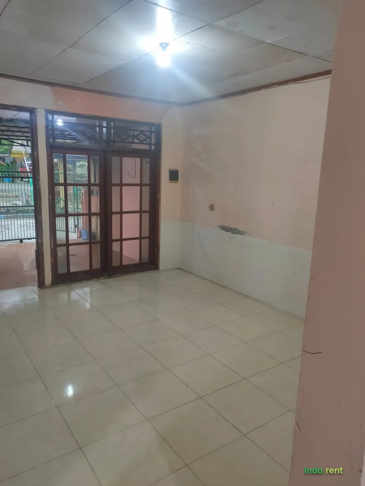 Rumah Dikontrakan Daerah Strategis, Cipondoh-tanggerang