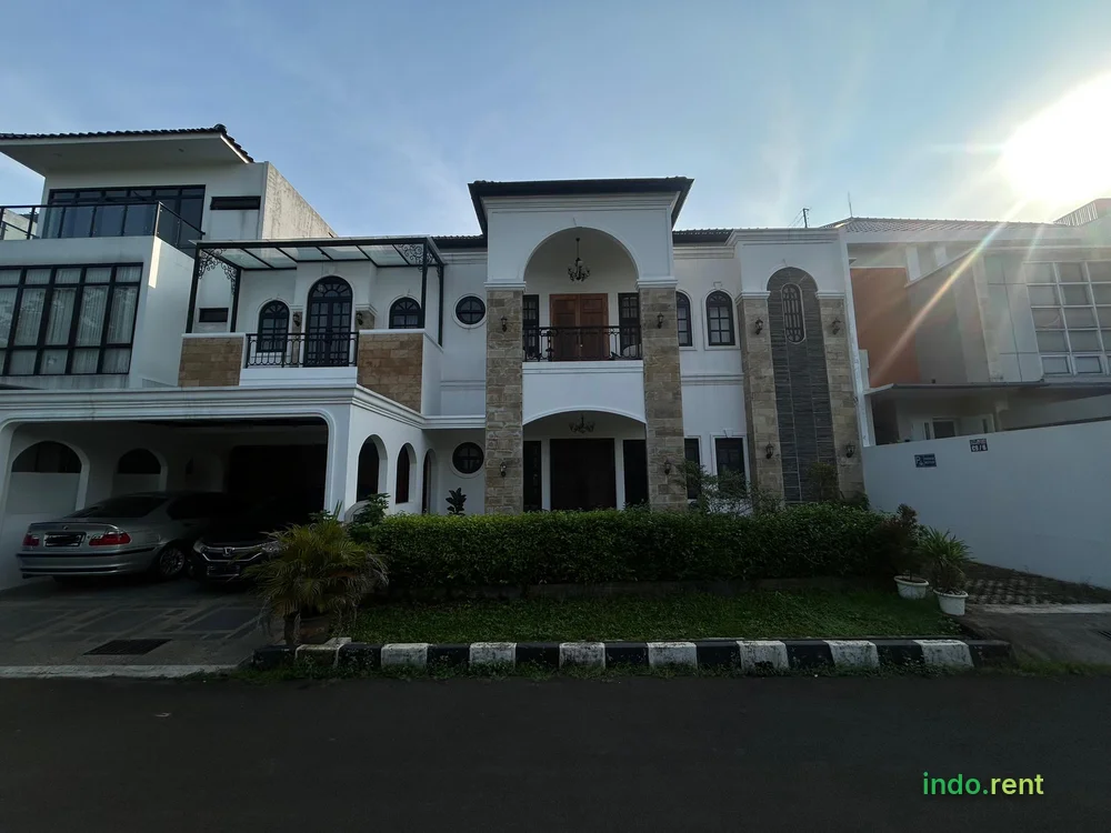 Rumah dalam komplek Lebak Bulus layout plong 
