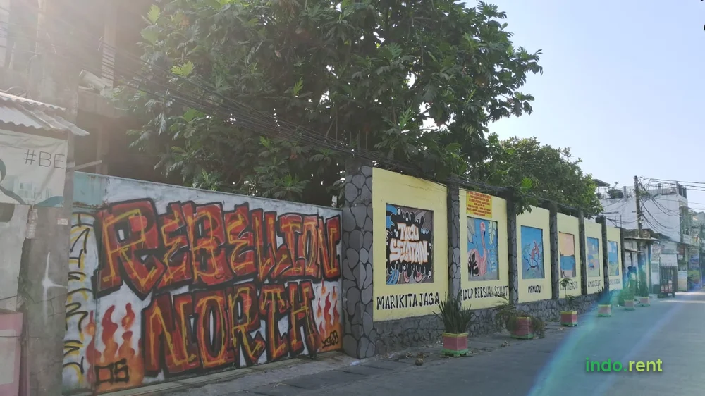 DI JUAL TANAH DAN BANGUNAN. LOKASI STRATEGIS DI DEPAN GOR BALAI RAKYAT KOJA
