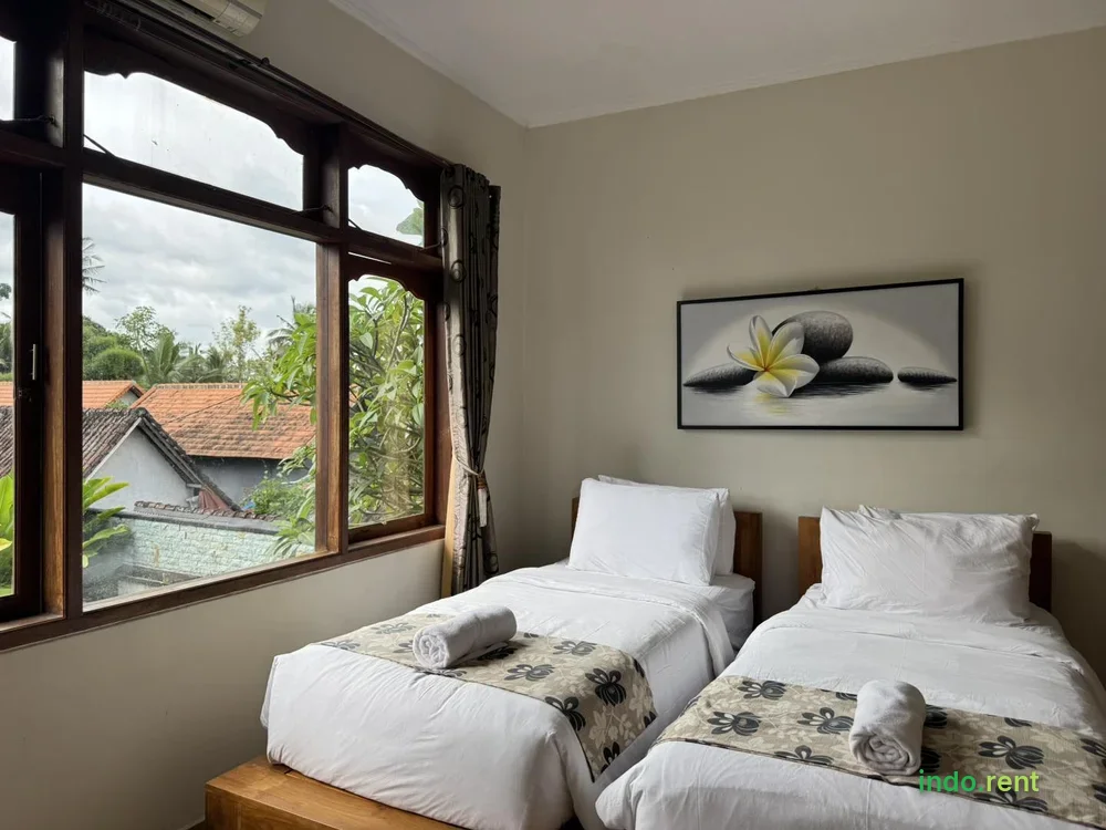 5 bedroom villa with private pool in Kedewatan area 6