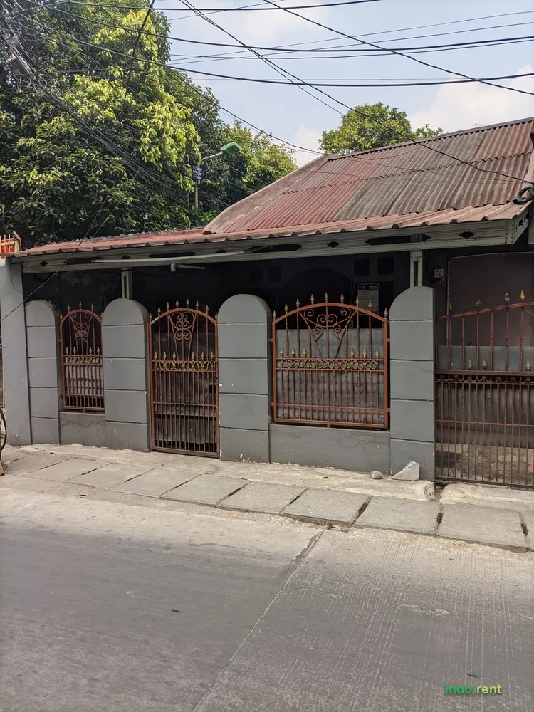 Rumah di SEWA kan Perumnas Klender