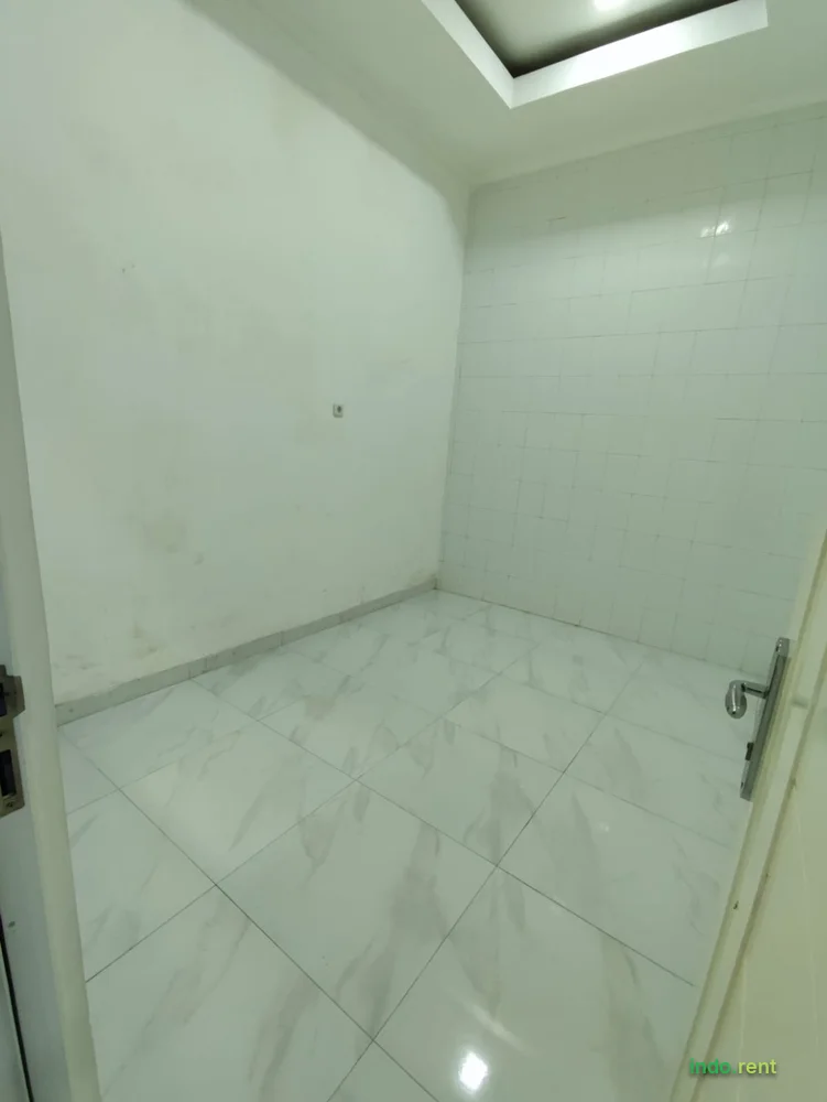 Disewakan/Dikontrakan Rumah Lantai Dasar 2